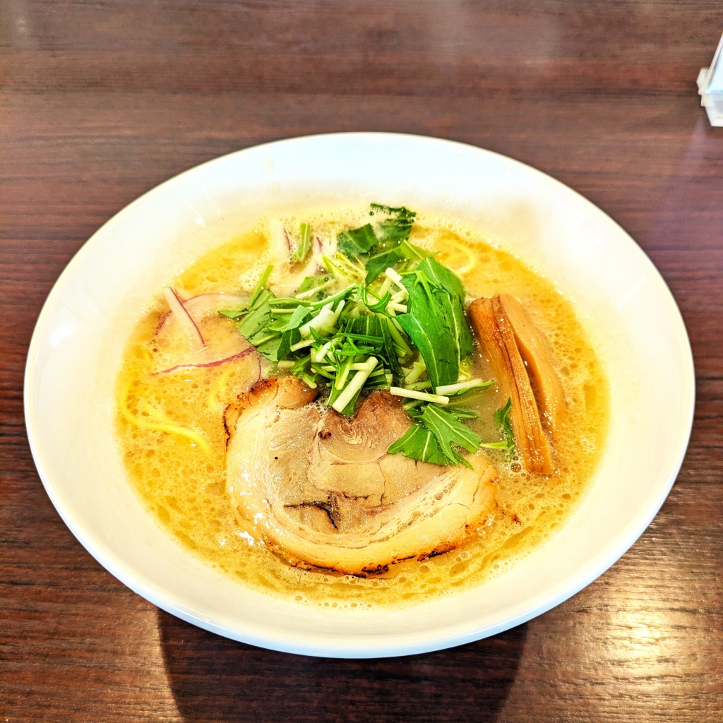 ラーメングルメガイド　大宮西口『大宮ラーメン Paitan Works』鶏白湯そば（塩味）